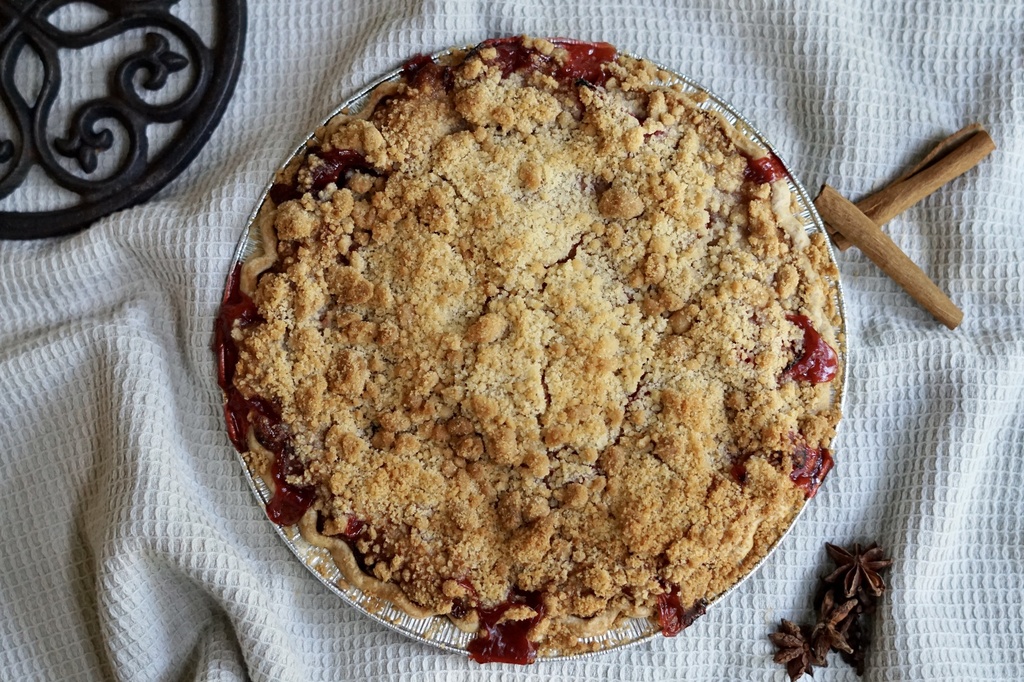 Strawberry Rhubarb Crumb Pie ~ Fundraiser